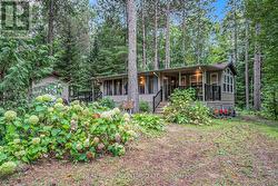 H10 - 240 PINEWOOD PARK ROAD Whitewater Region, ON K0J 1Y0