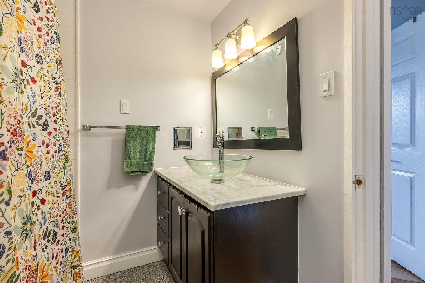 503 1074 Wellington Street, Halifax, NS