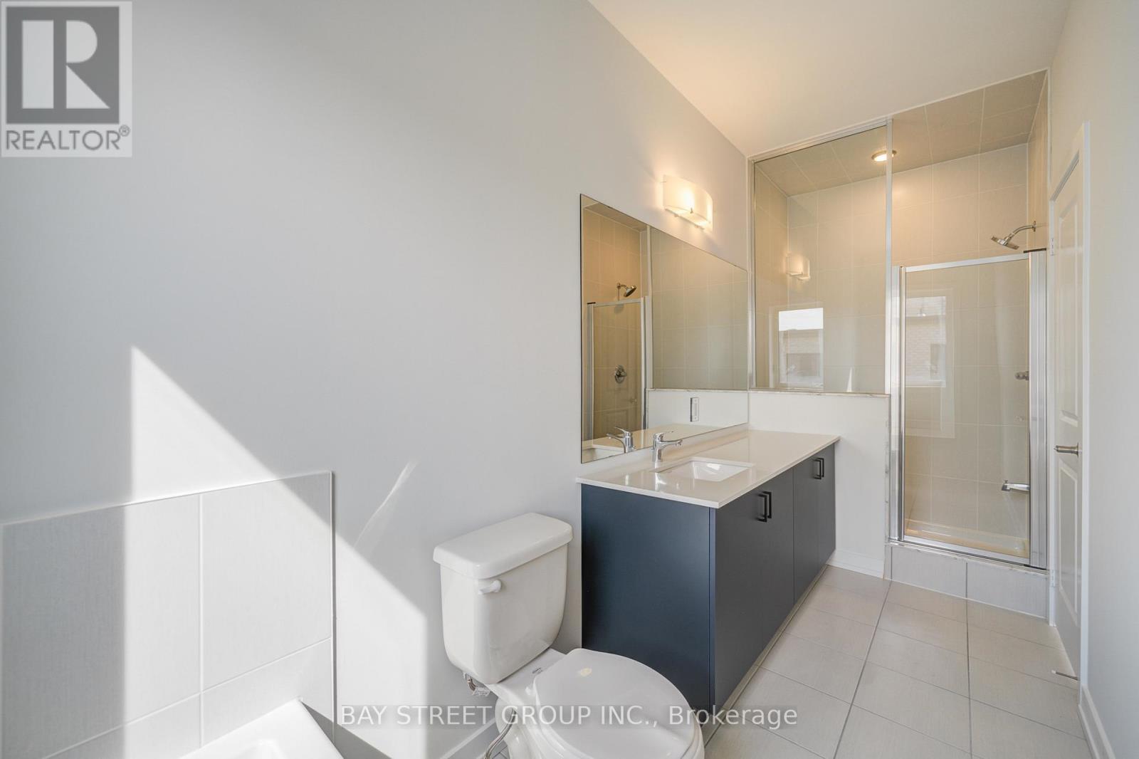 36 Danielle Moore Circle, Toronto, ON - Indoor Photo Showing Bathroom