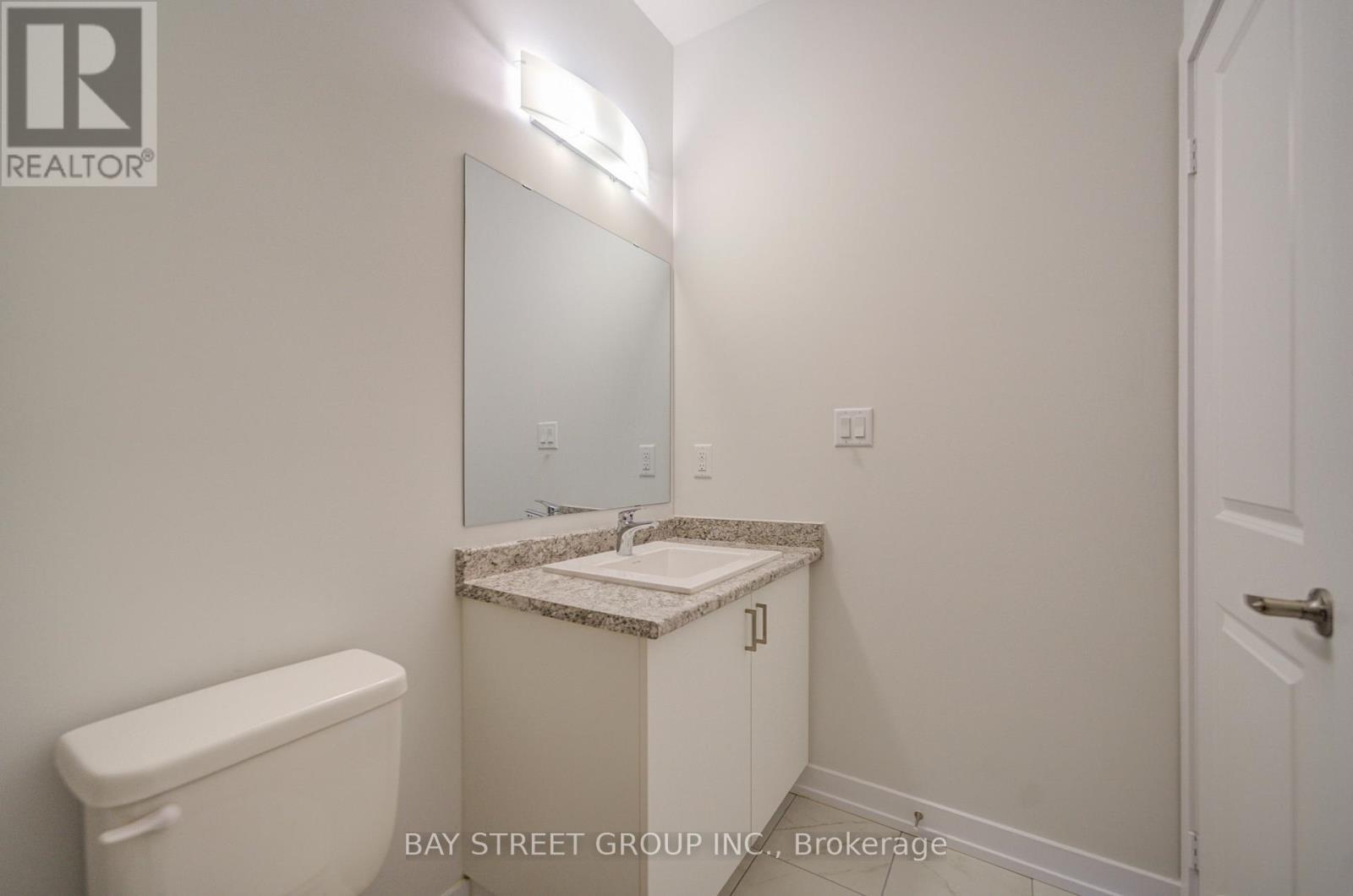 36 Danielle Moore Circle, Toronto, ON - Indoor Photo Showing Bathroom
