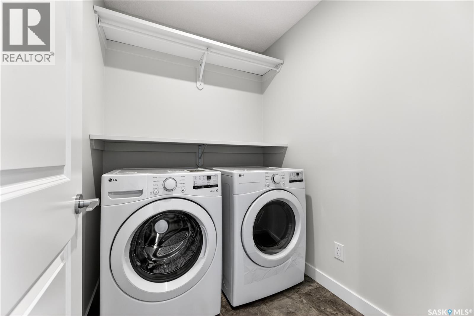 2 830 Brighton Boulevard, Saskatoon, SK - Indoor Photo Showing Laundry Room