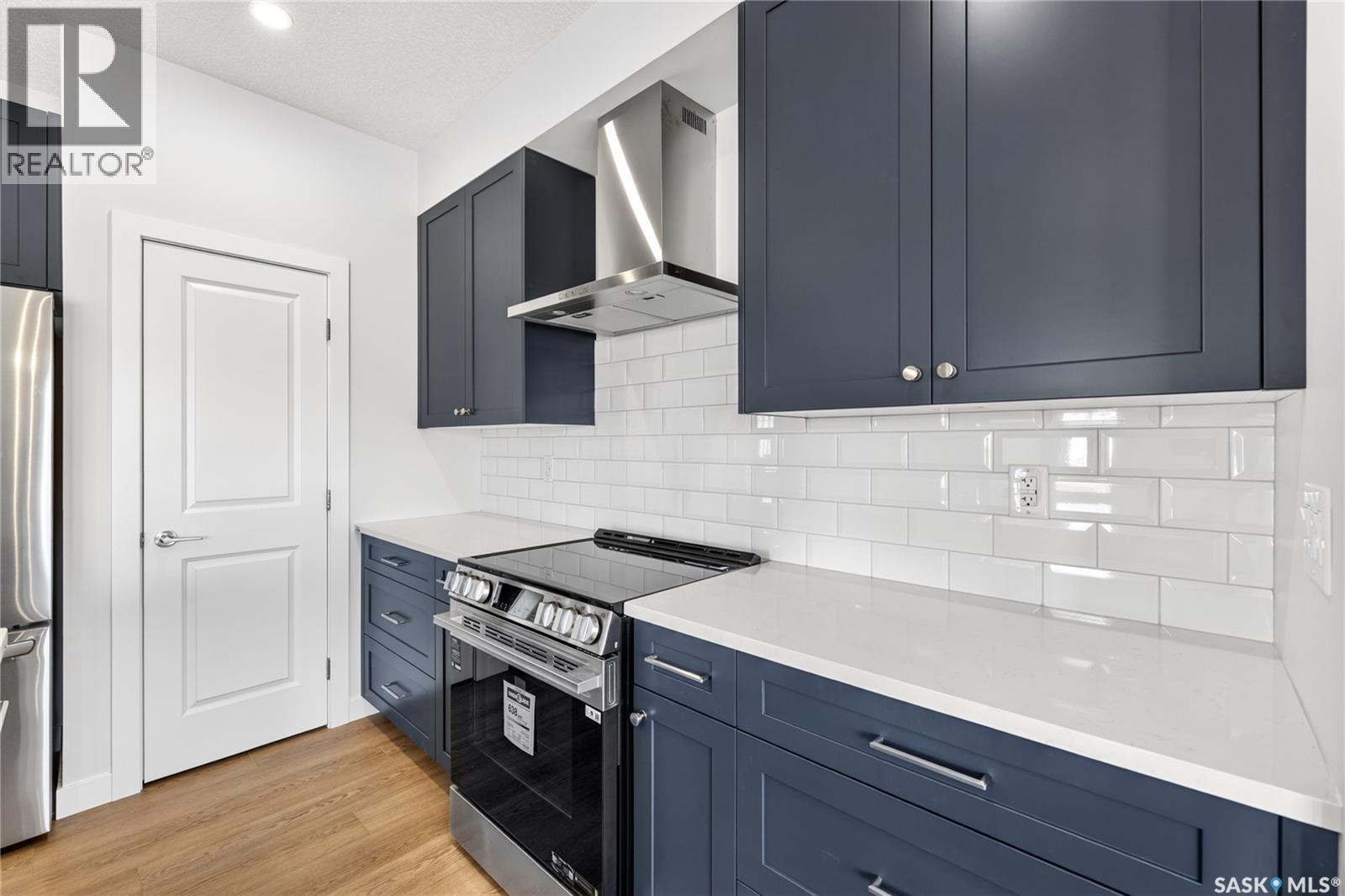2 830 Brighton Boulevard, Saskatoon, SK - Indoor Photo Showing Kitchen With Upgraded Kitchen