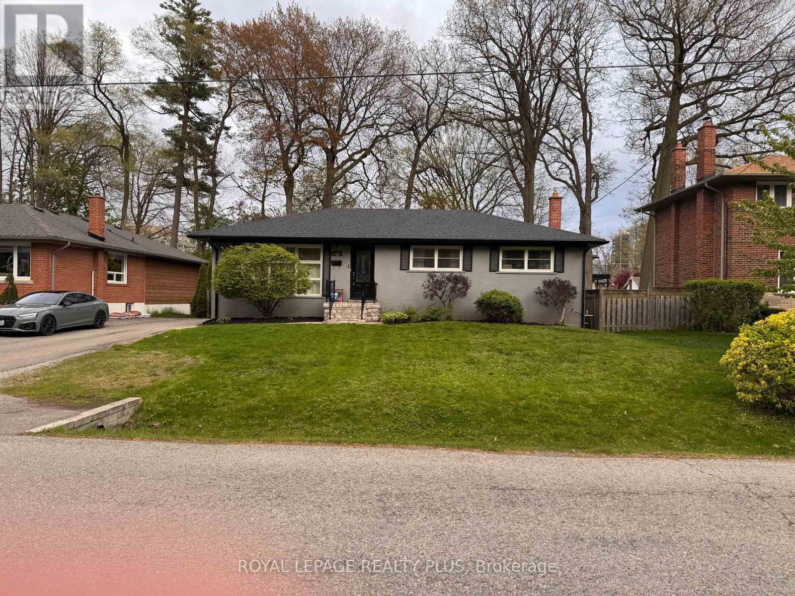 1980 Hartland Drive, Mississauga, ON - Outdoor