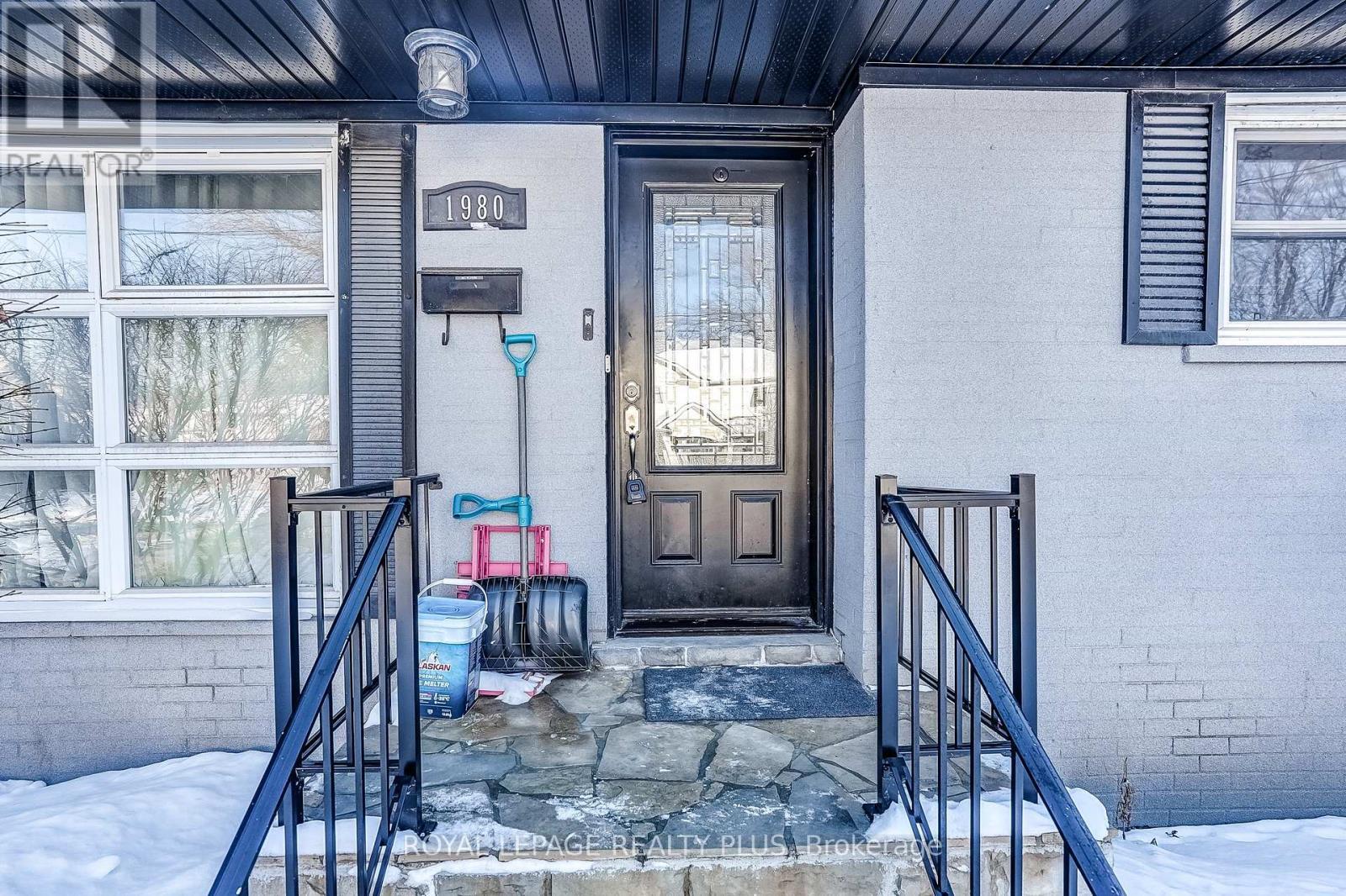 1980 Hartland Drive, Mississauga, ON - Outdoor
