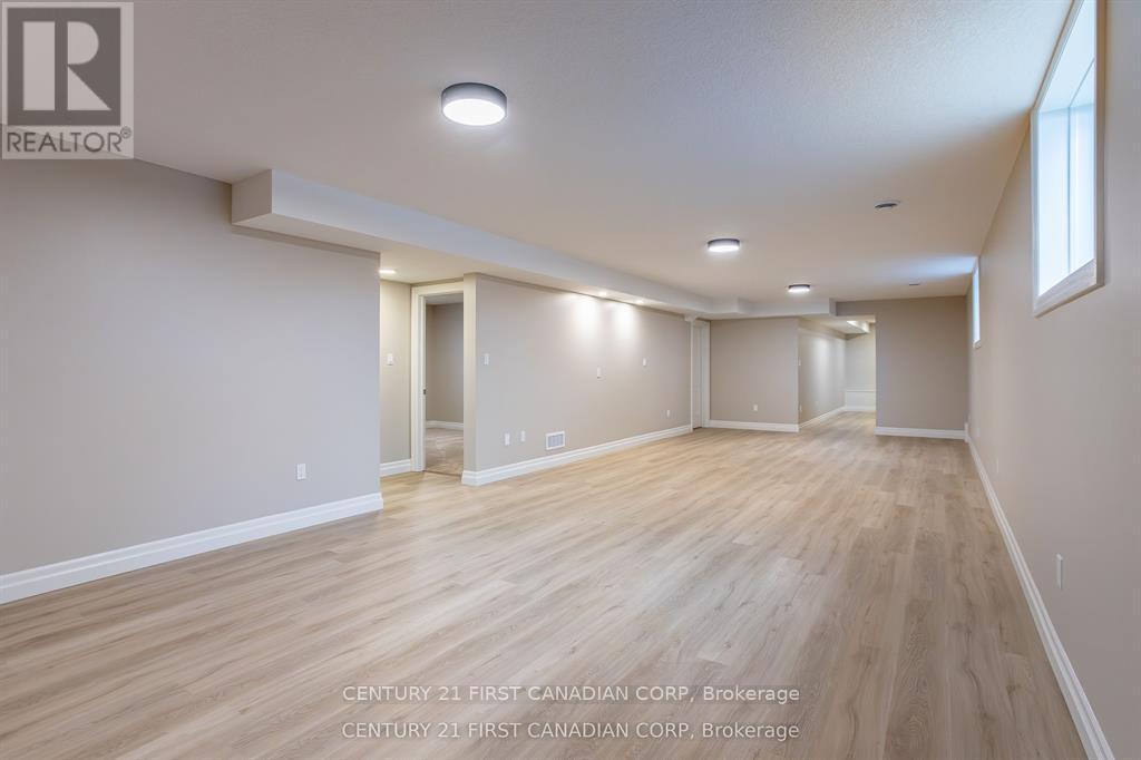 Lot 105 Darwin Crescent, London South (South V), ON - Indoor Photo Showing Other Room