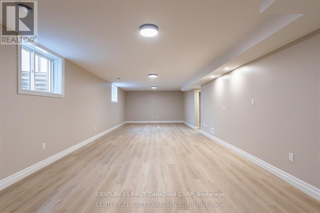 Lot 105 Darwin Crescent, London South (South V), ON - Indoor Photo Showing Other Room