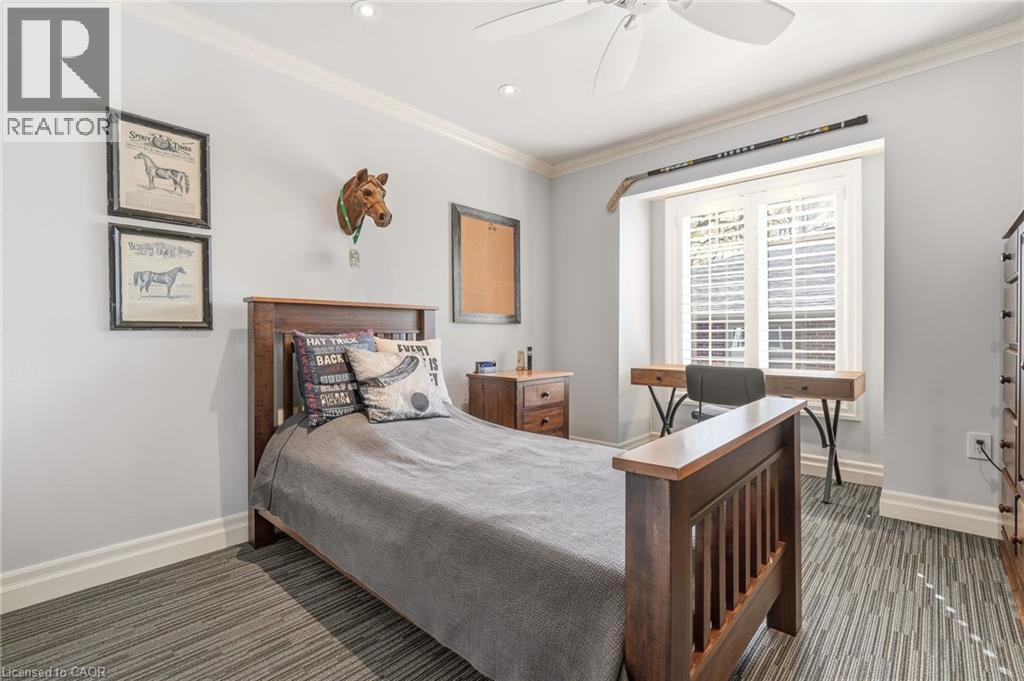 707 Eagle Drive, Burlington, ON - Indoor Photo Showing Bedroom