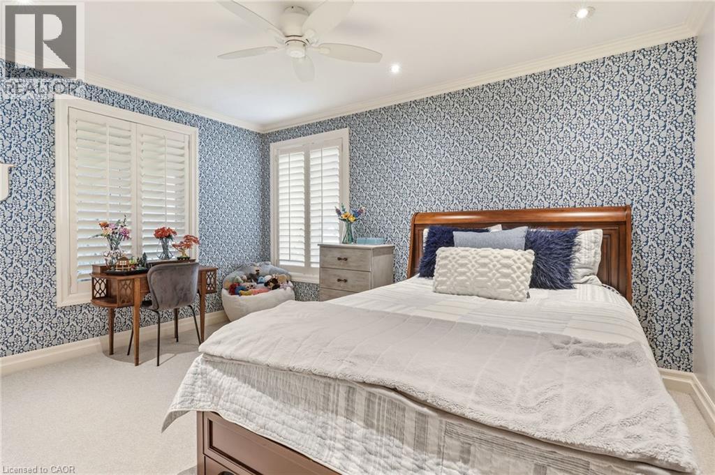 707 Eagle Drive, Burlington, ON - Indoor Photo Showing Bedroom