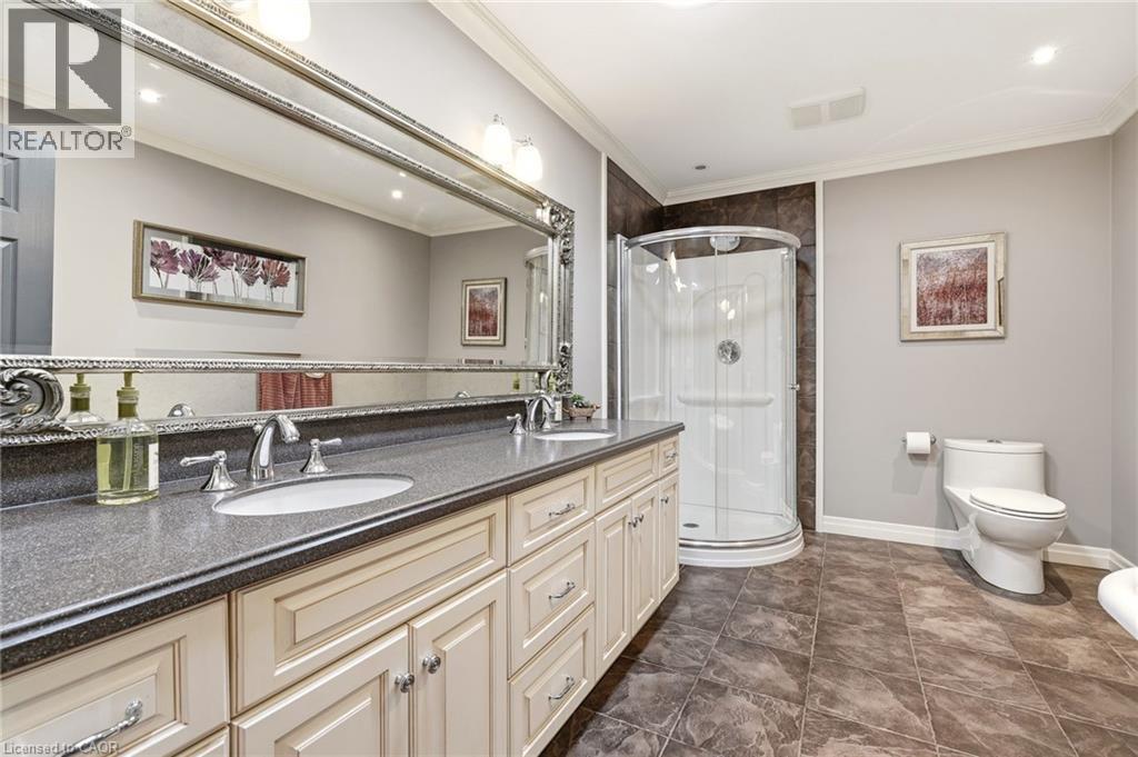 707 Eagle Drive, Burlington, ON - Indoor Photo Showing Bathroom