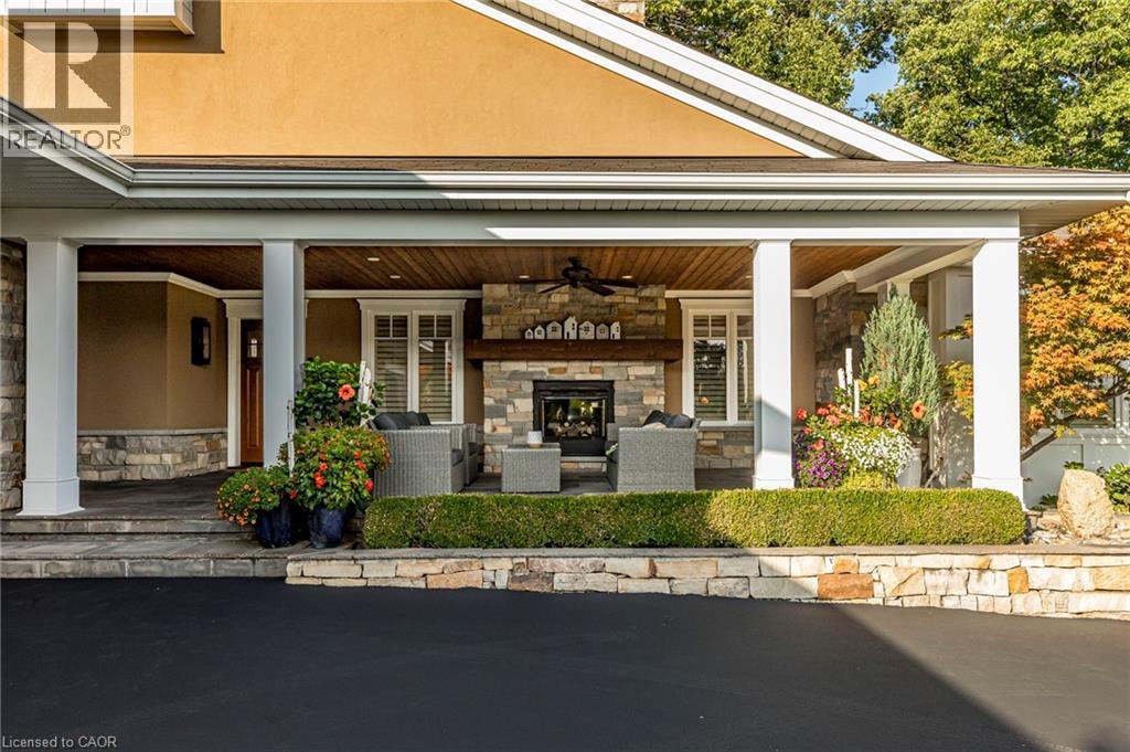 707 Eagle Drive, Burlington, ON - Outdoor With Deck Patio Veranda