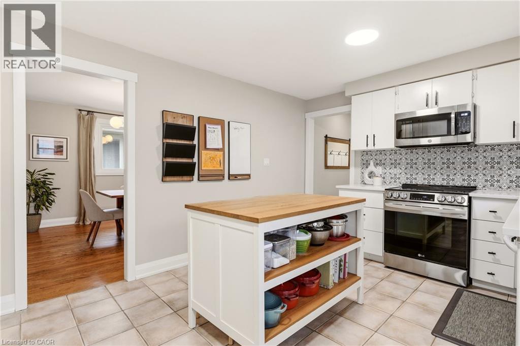 3452 Caplan Crescent, Burlington, ON - Indoor Photo Showing Kitchen