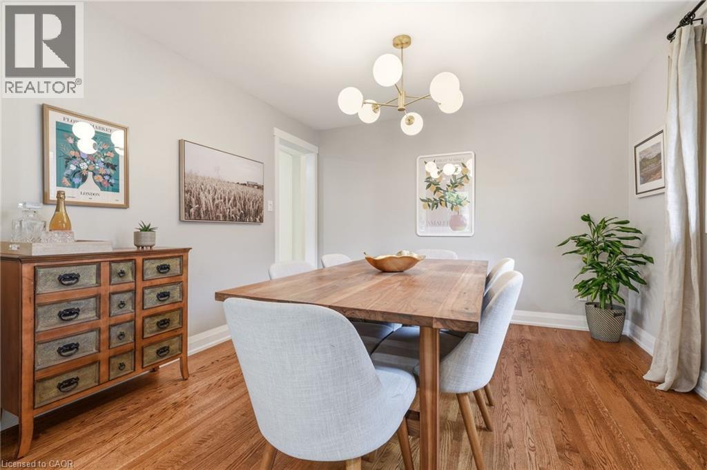 3452 Caplan Crescent, Burlington, ON - Indoor Photo Showing Dining Room