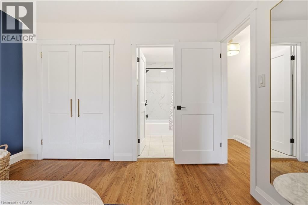 3452 Caplan Crescent, Burlington, ON - Indoor Photo Showing Bedroom