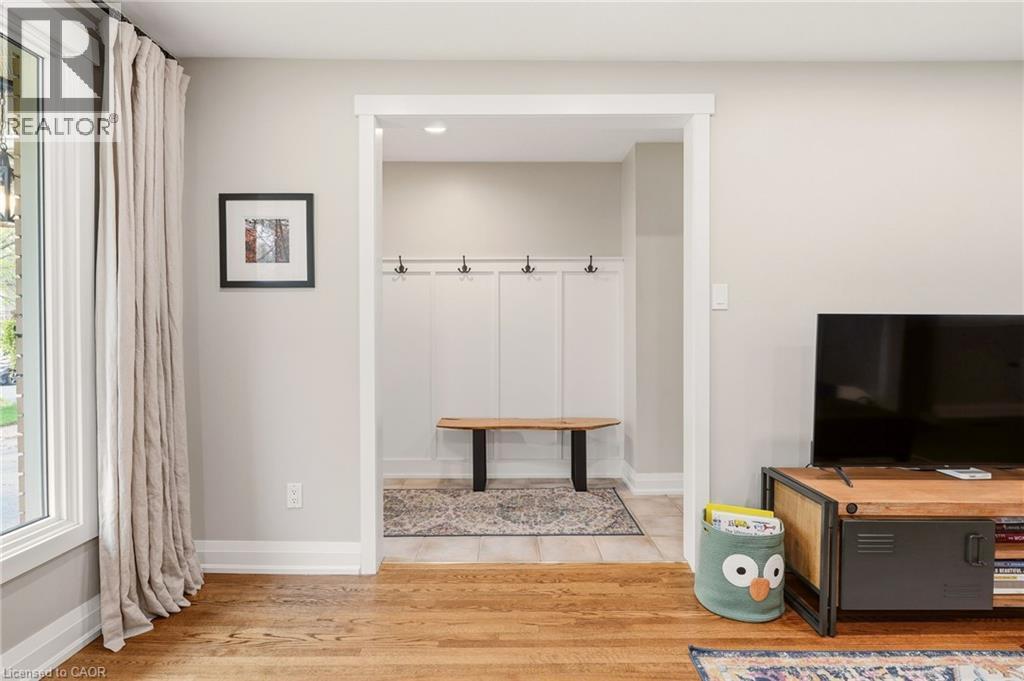 3452 Caplan Crescent, Burlington, ON - Indoor Photo Showing Other Room