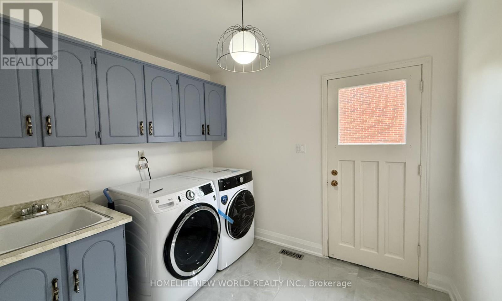 93 Willowbrook Road, Markham, ON - Indoor Photo Showing Laundry Room
