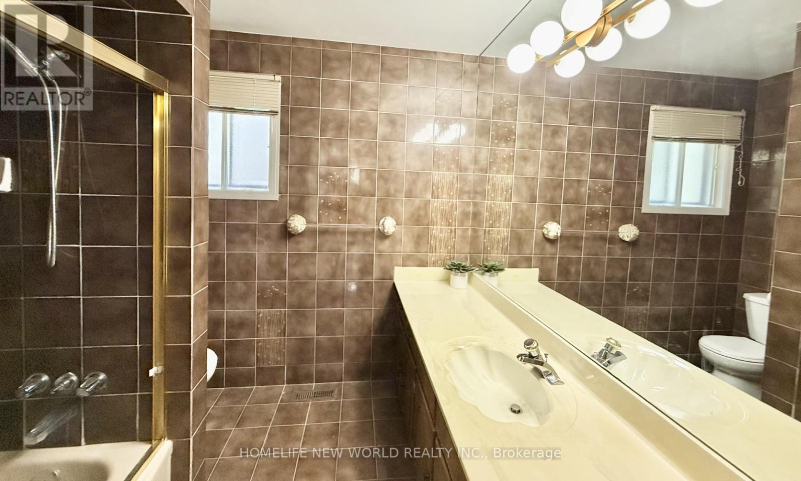 93 Willowbrook Road, Markham, ON - Indoor Photo Showing Bathroom