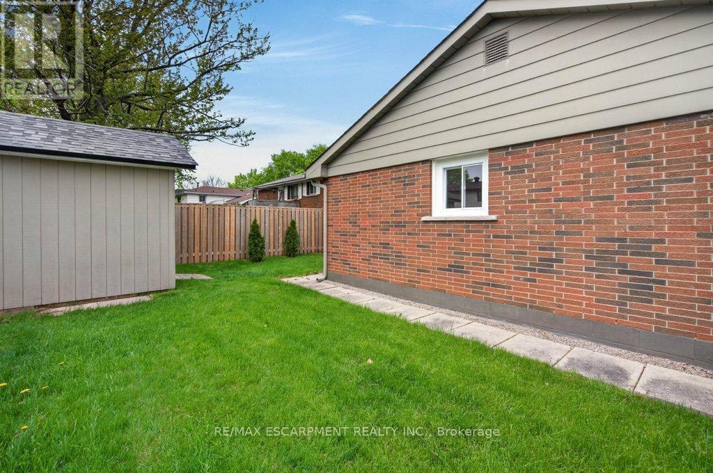 4 Camelot Drive, Hamilton, ON - Outdoor With Exterior