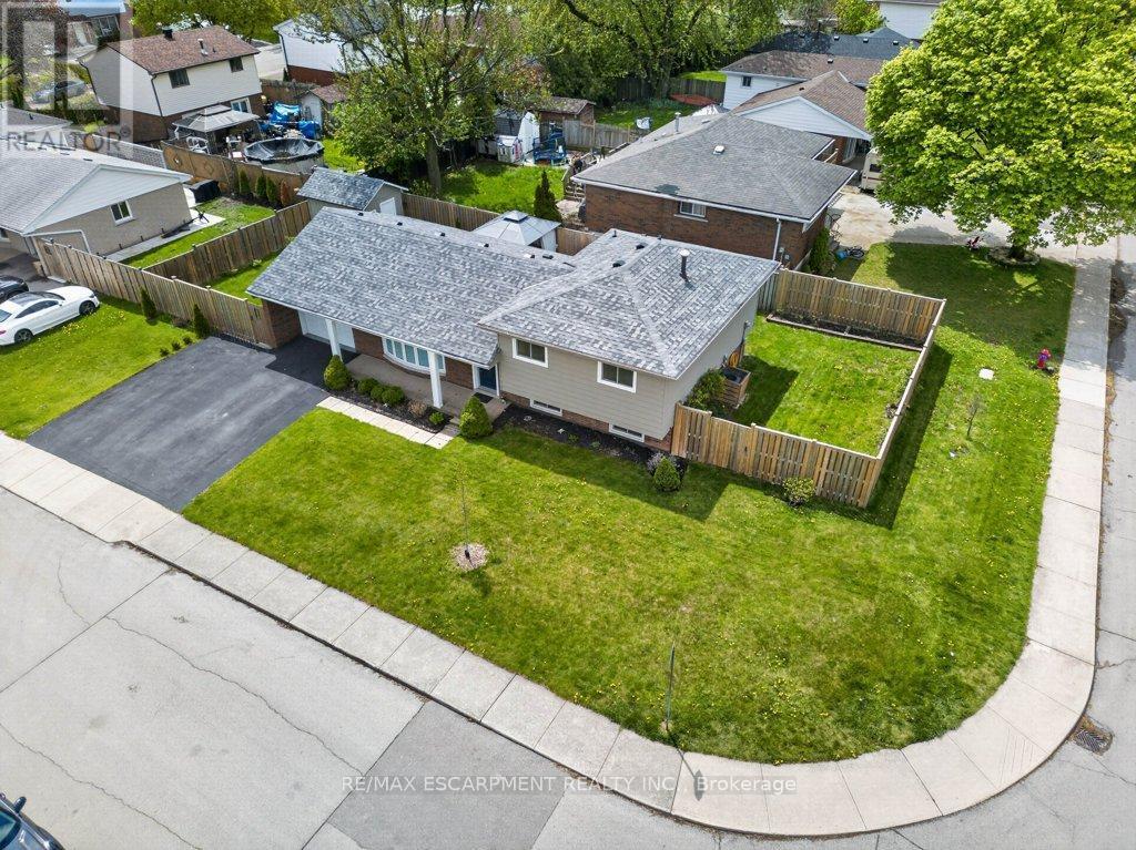 4 Camelot Drive, Hamilton, ON - Outdoor