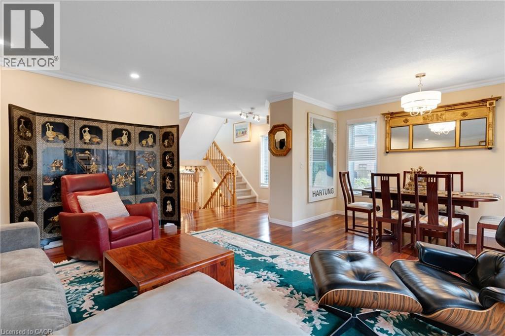 53 Grosvenor Lane, Cambridge, ON - Indoor Photo Showing Living Room