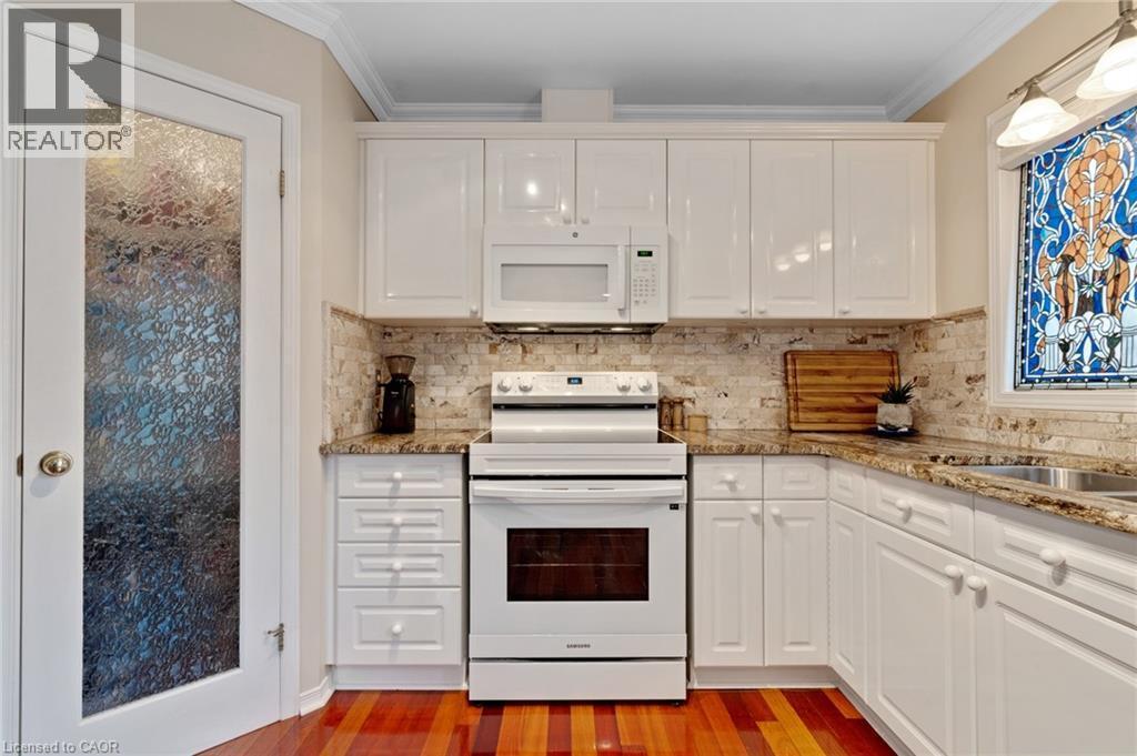 53 Grosvenor Lane, Cambridge, ON - Indoor Photo Showing Kitchen