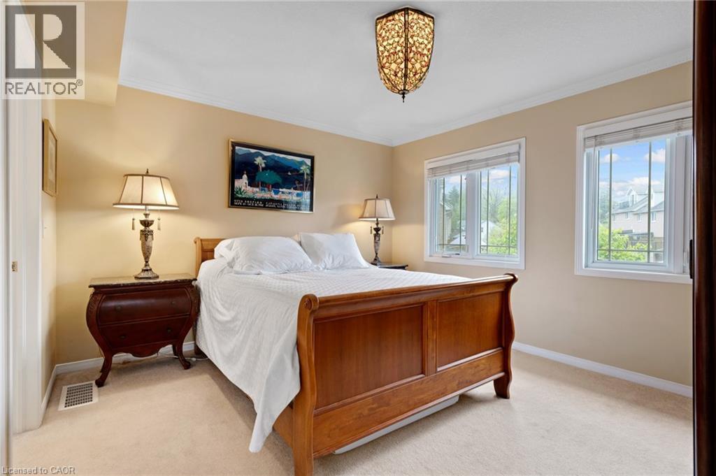 53 Grosvenor Lane, Cambridge, ON - Indoor Photo Showing Bedroom