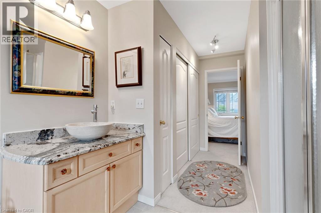 53 Grosvenor Lane, Cambridge, ON - Indoor Photo Showing Bathroom