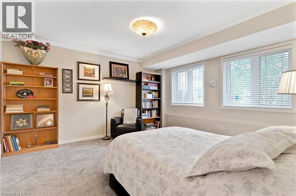 53 Grosvenor Lane, Cambridge, ON - Indoor Photo Showing Bedroom