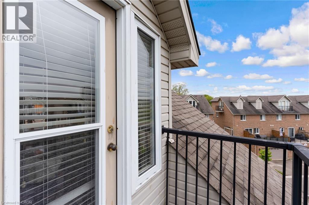 53 Grosvenor Lane, Cambridge, ON - Outdoor With Balcony With Exterior