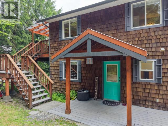 10826 Mariners Way, Powell River, BC - Outdoor With Deck Patio Veranda With Exterior