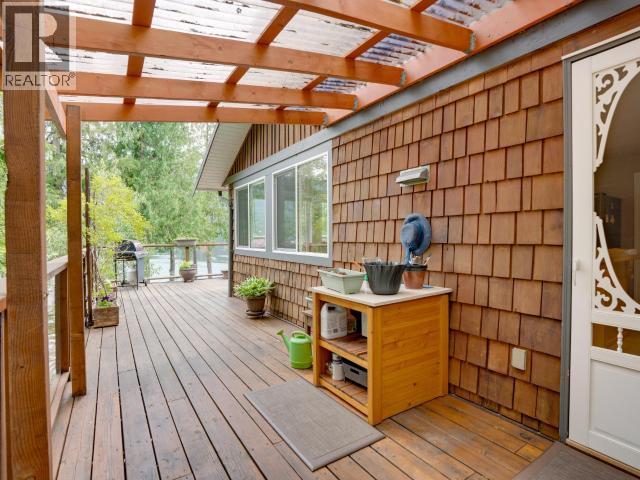10826 Mariners Way, Powell River, BC - Outdoor With Deck Patio Veranda With Exterior