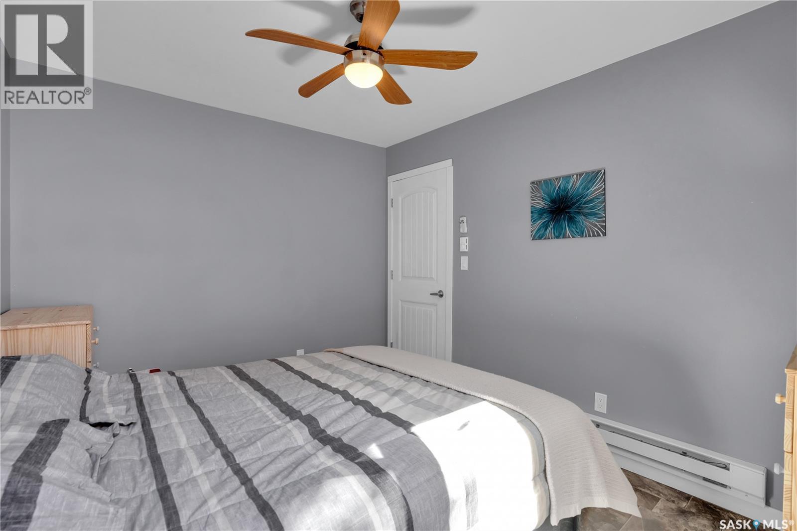 607 Brighton Street, Saskatchewan Beach, SK - Indoor Photo Showing Bedroom