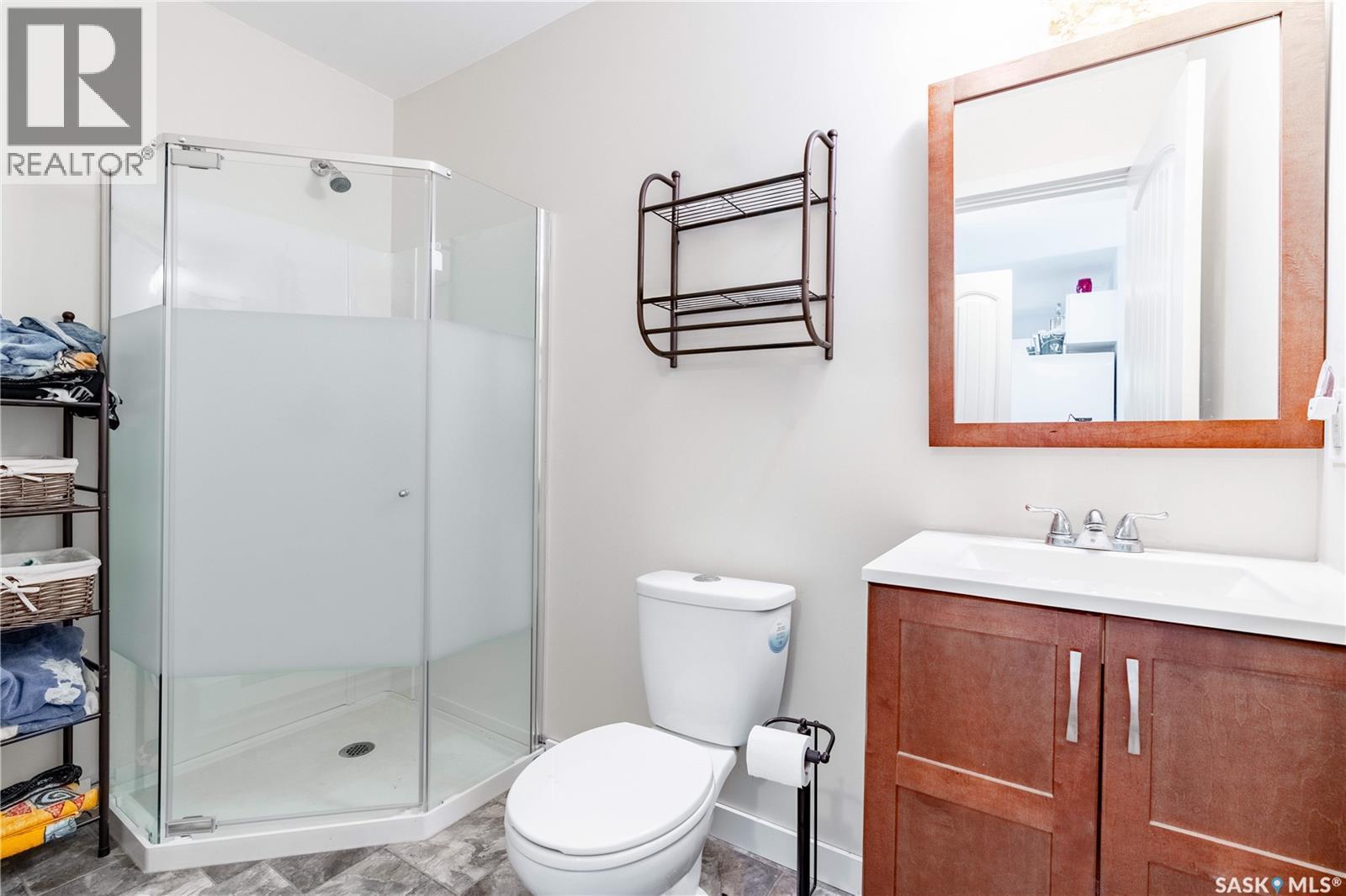 607 Brighton Street, Saskatchewan Beach, SK - Indoor Photo Showing Bathroom