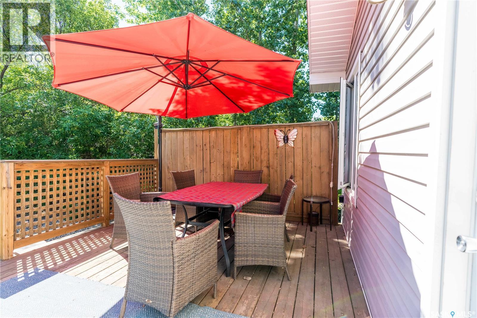 607 Brighton Street, Saskatchewan Beach, SK - Outdoor With Deck Patio Veranda With Exterior