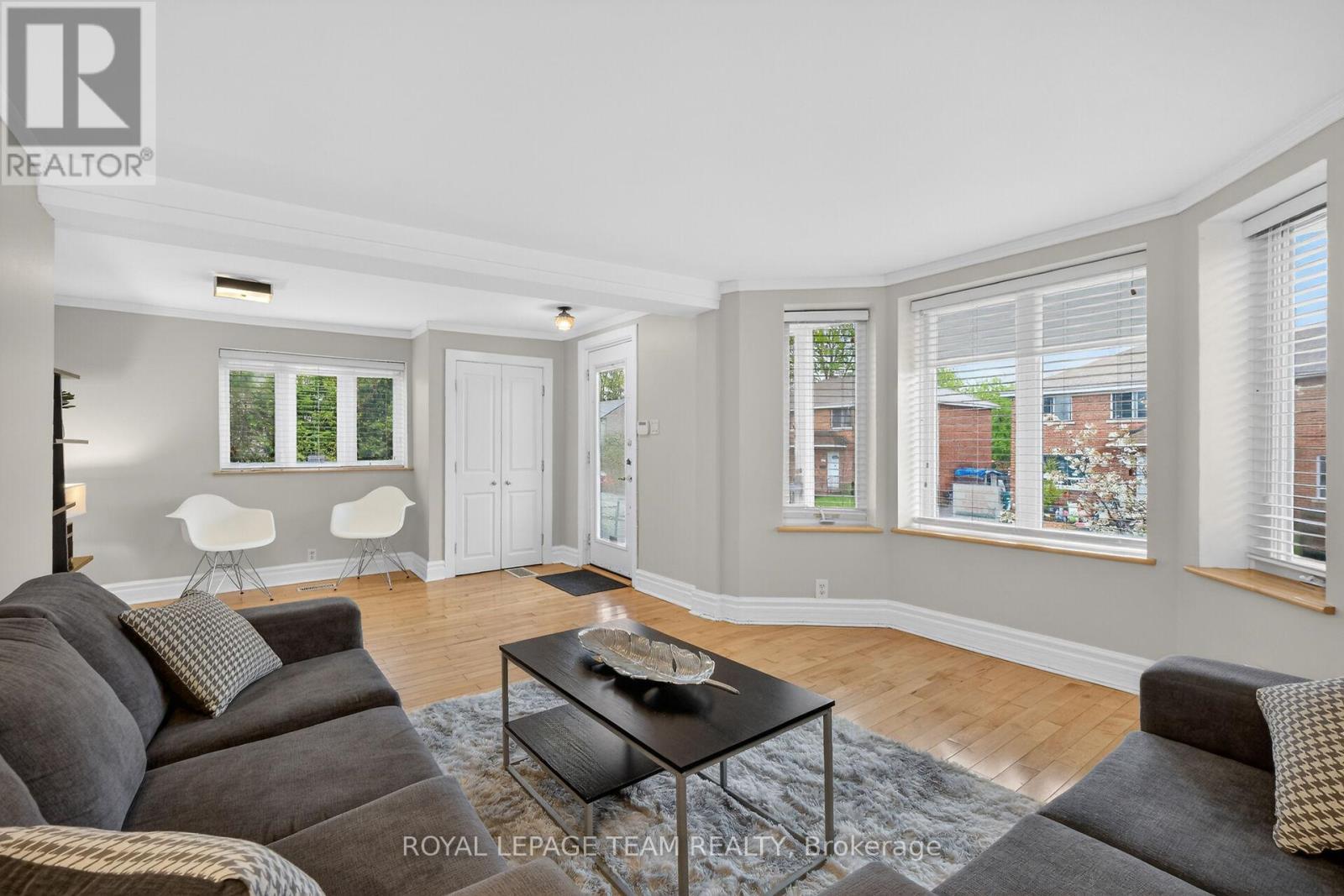 196 Prince Albert Street, Ottawa, ON - Indoor Photo Showing Living Room
