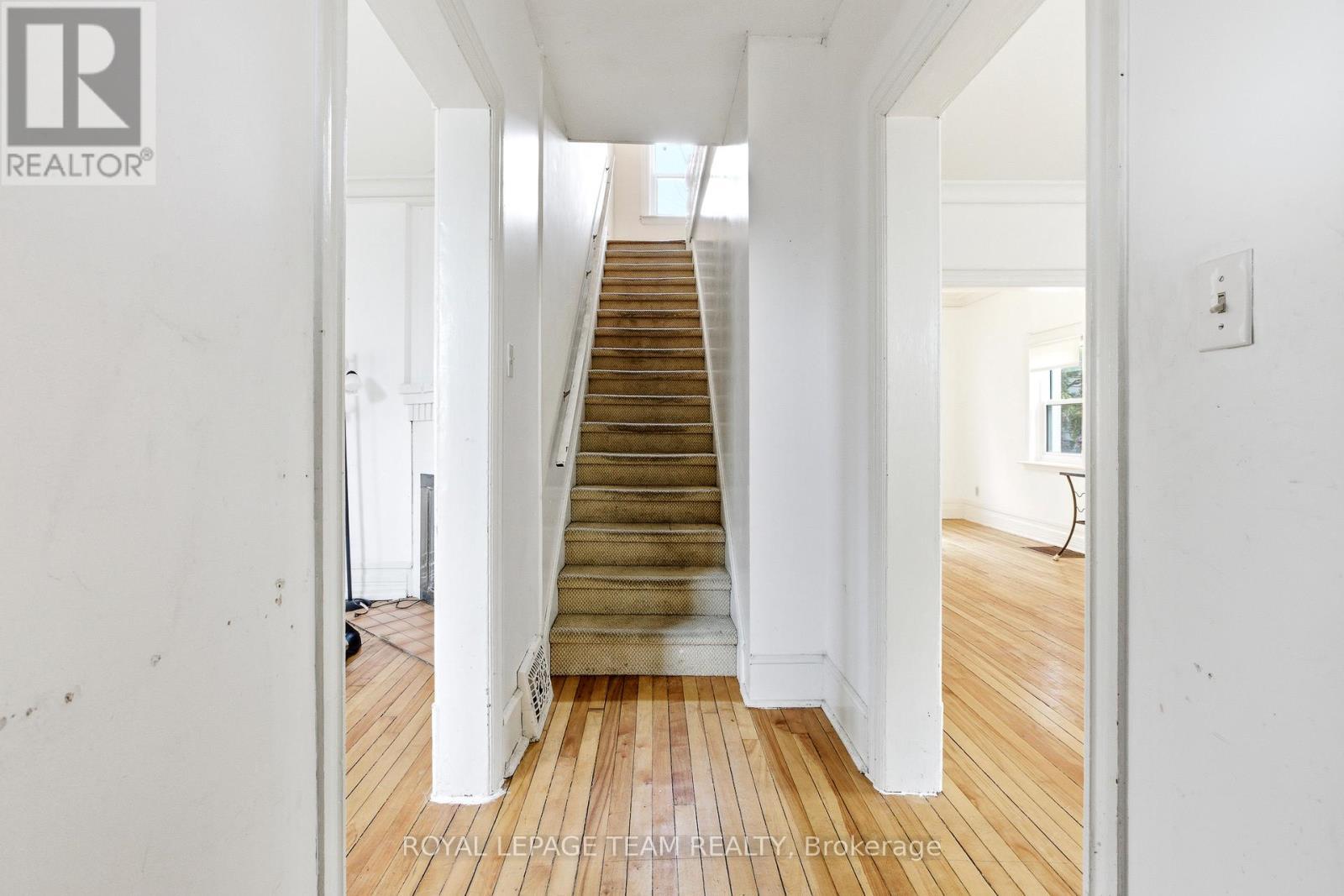 910 Pinecrest Road, Ottawa, ON - Indoor Photo Showing Other Room