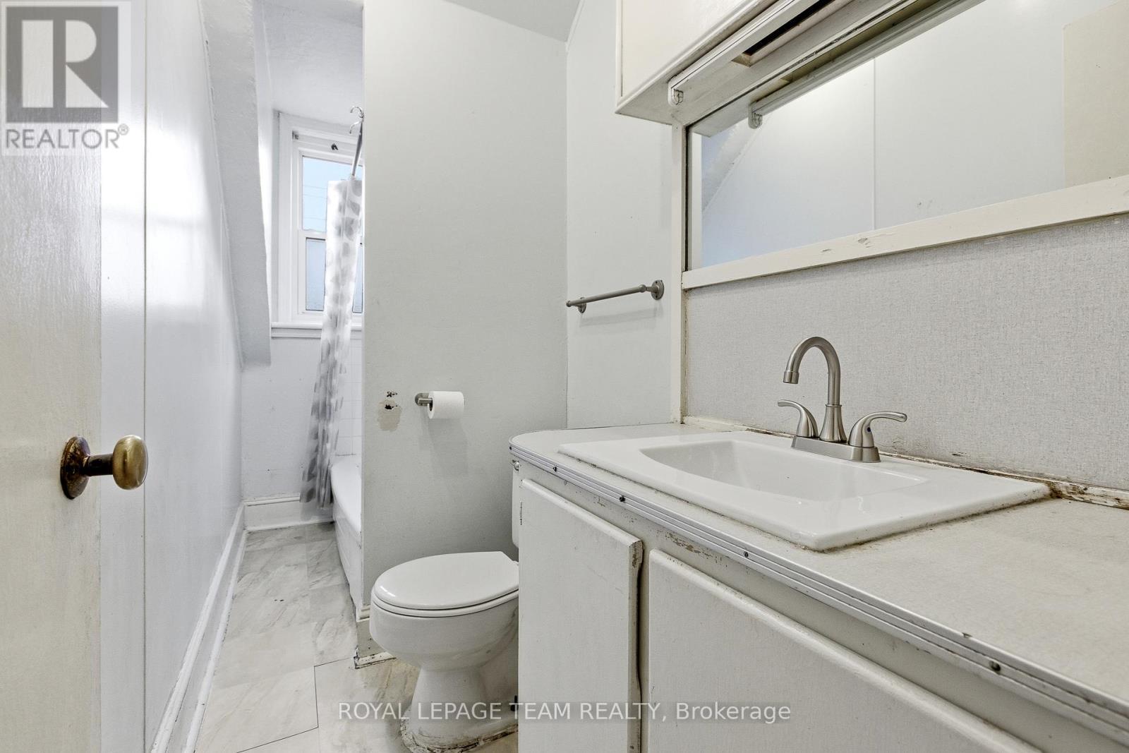 910 Pinecrest Road, Ottawa, ON