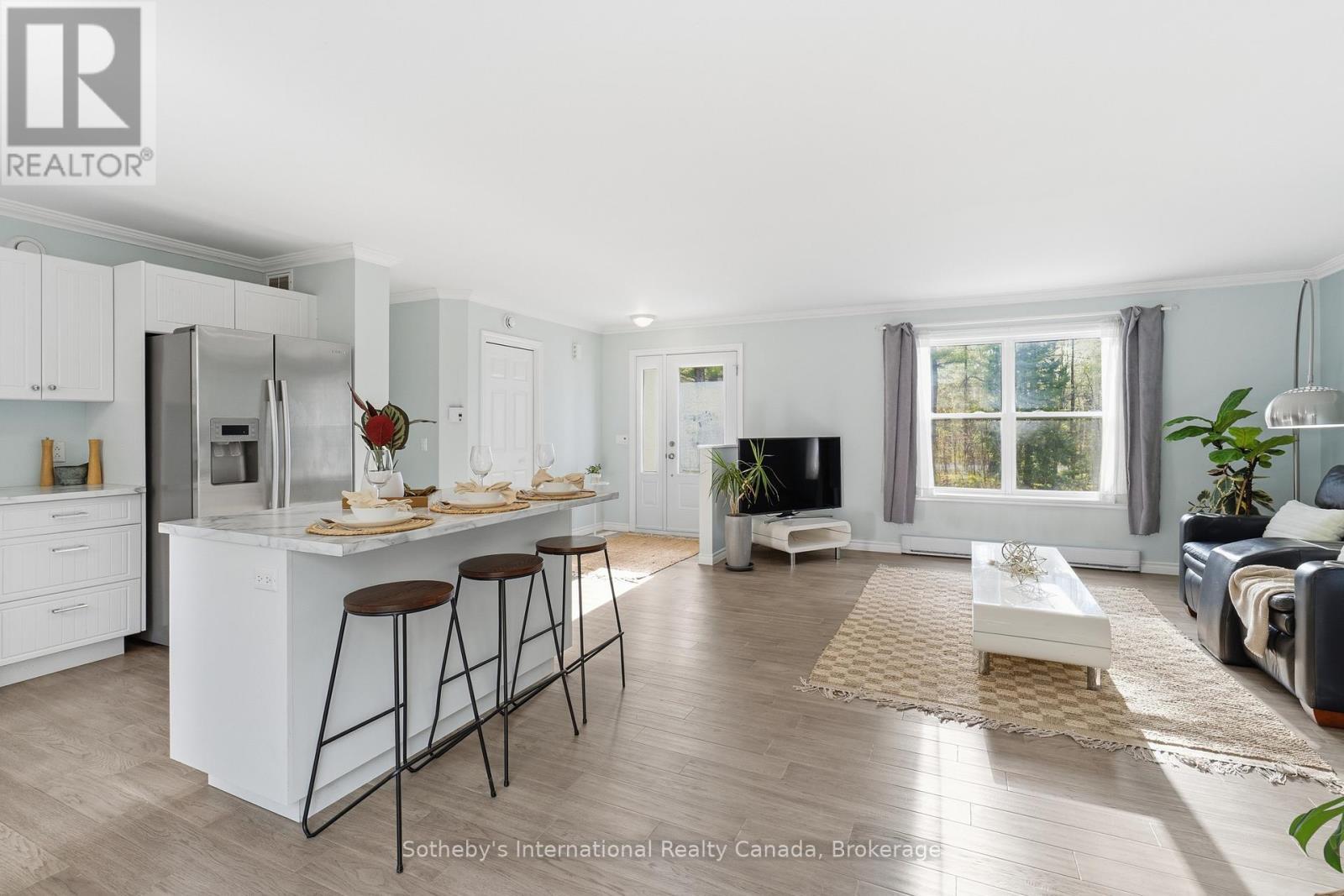 1021 Tower Crescent, Gravenhurst (Morrison), ON - Indoor