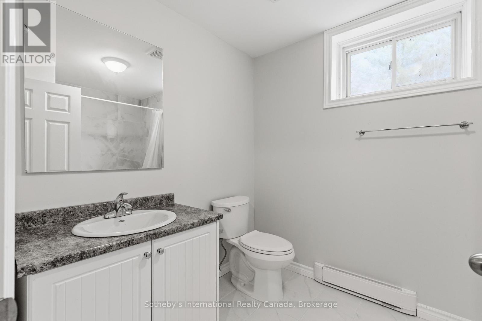 1021 Tower Crescent, Gravenhurst (Morrison), ON - Indoor Photo Showing Bathroom