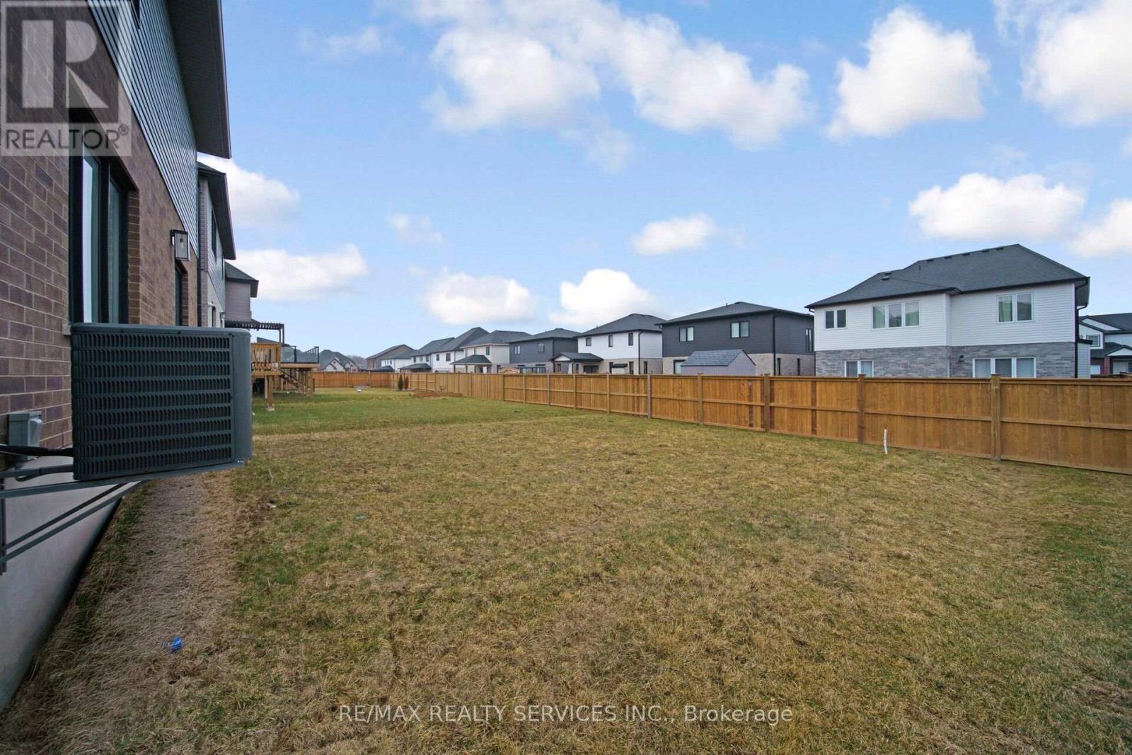 1891 Fountain Grass Drive, London South, ON - Outdoor