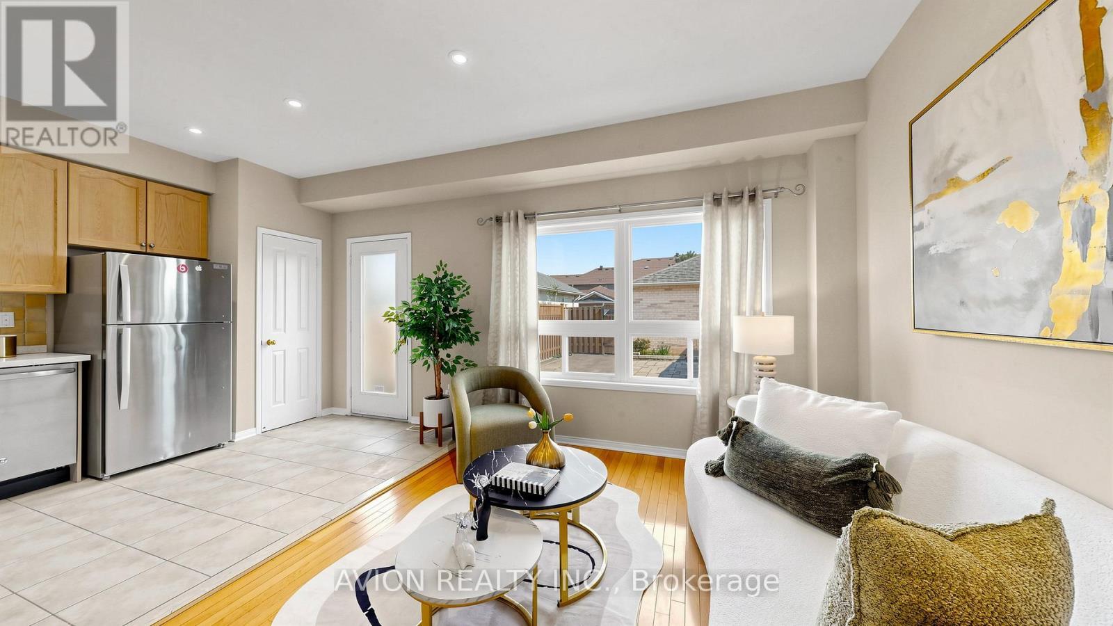 55 Madison Heights Boulevard, Markham, ON - Indoor