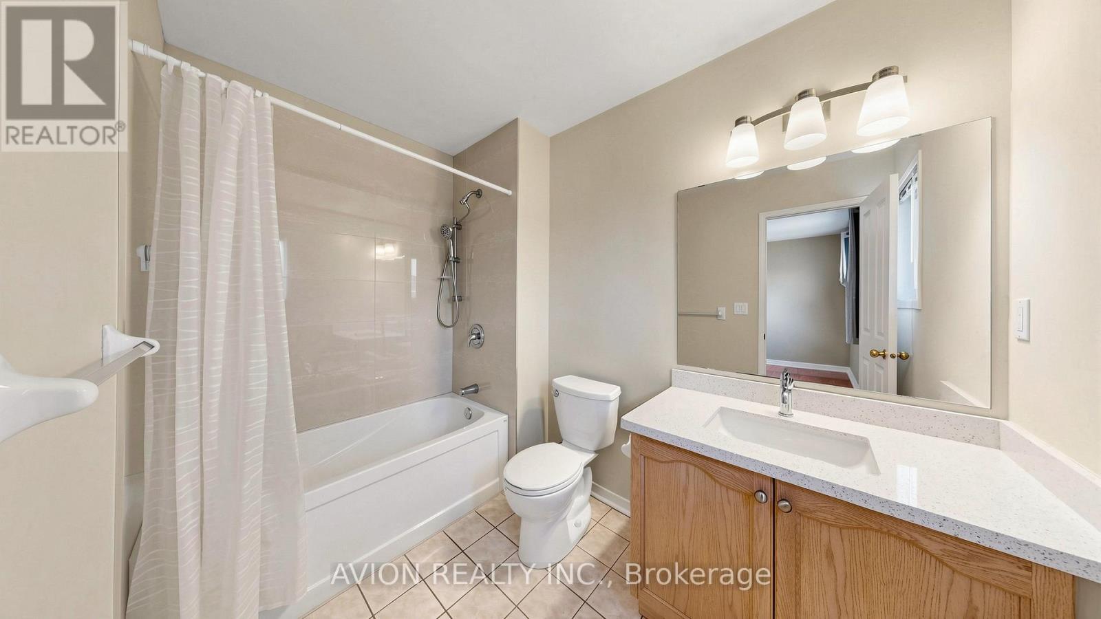 55 Madison Heights Boulevard, Markham, ON - Indoor Photo Showing Bathroom