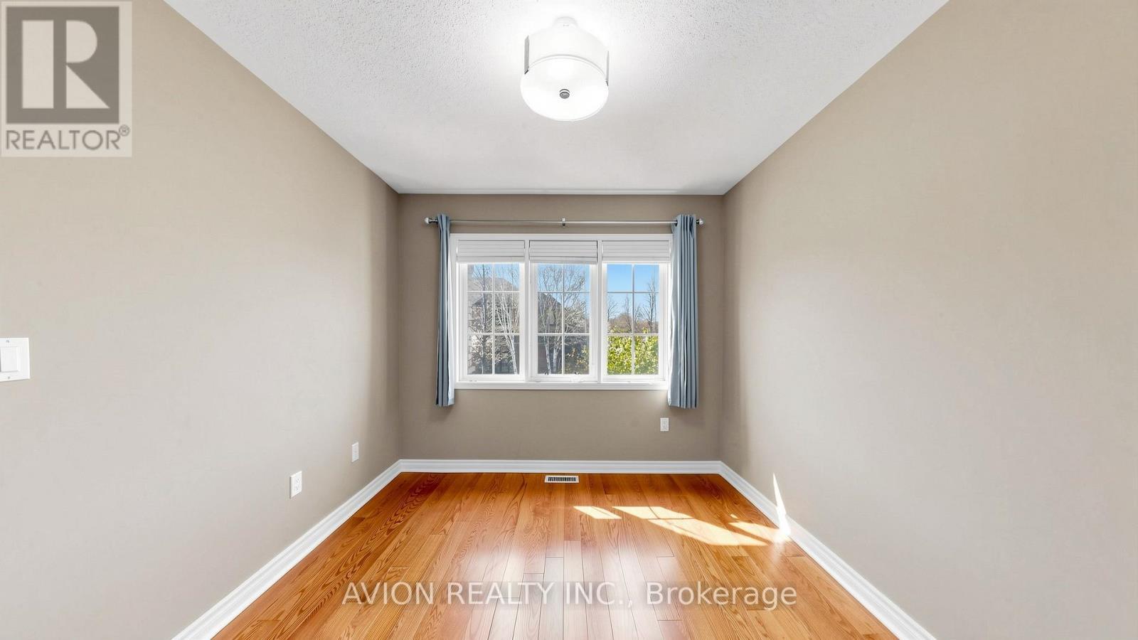 55 Madison Heights Boulevard, Markham, ON - Indoor Photo Showing Other Room