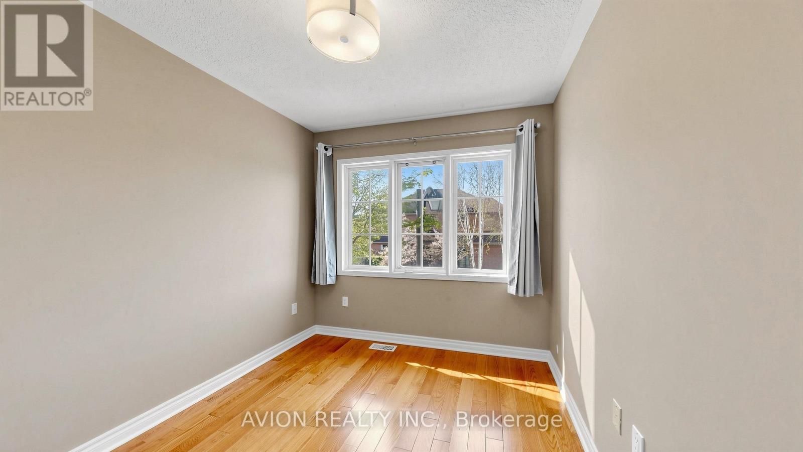 55 Madison Heights Boulevard, Markham, ON - Indoor Photo Showing Other Room
