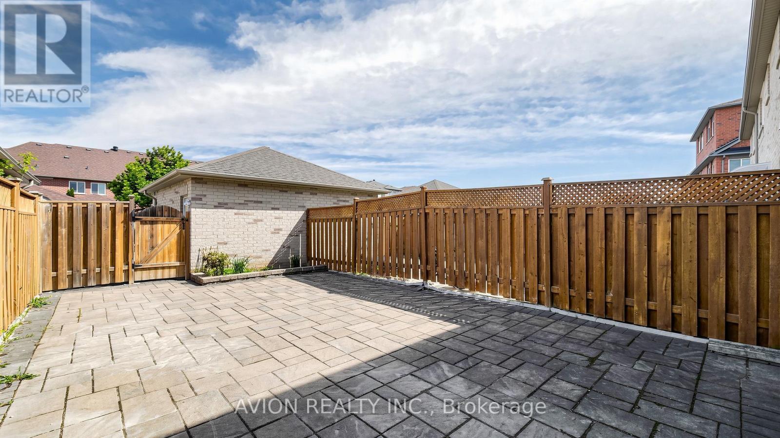 55 Madison Heights Boulevard, Markham, ON - Outdoor