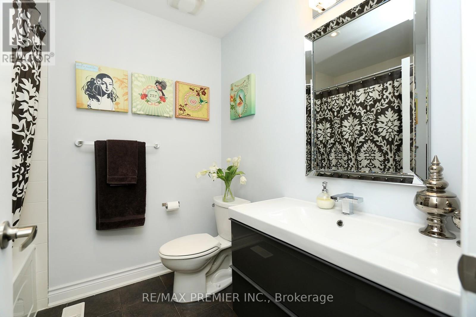 79 Hansard Drive, Vaughan, ON - Indoor Photo Showing Bathroom
