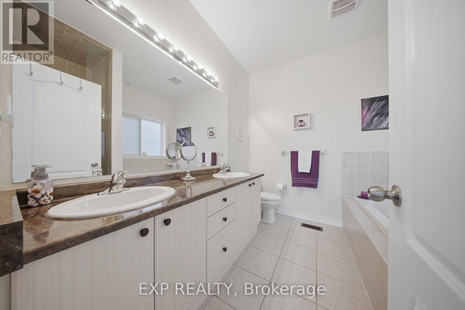 832 O'Reilly Crescent, Shelburne, ON - Indoor Photo Showing Bathroom