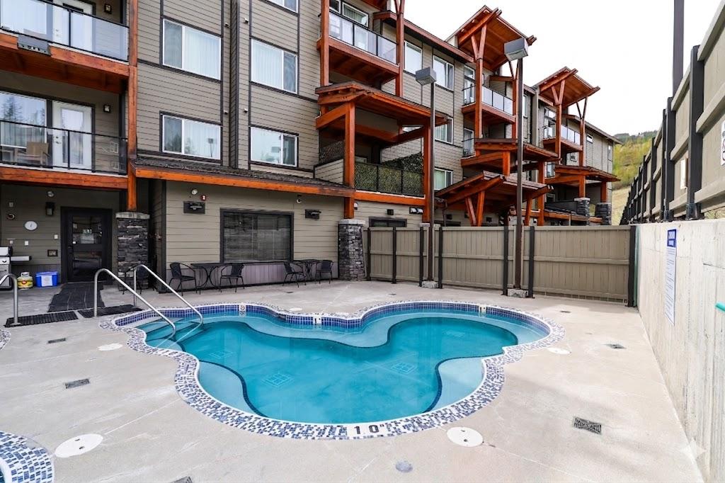 318-400 Stemwinder Drive, Kimberley, BC - Outdoor With In Ground Pool