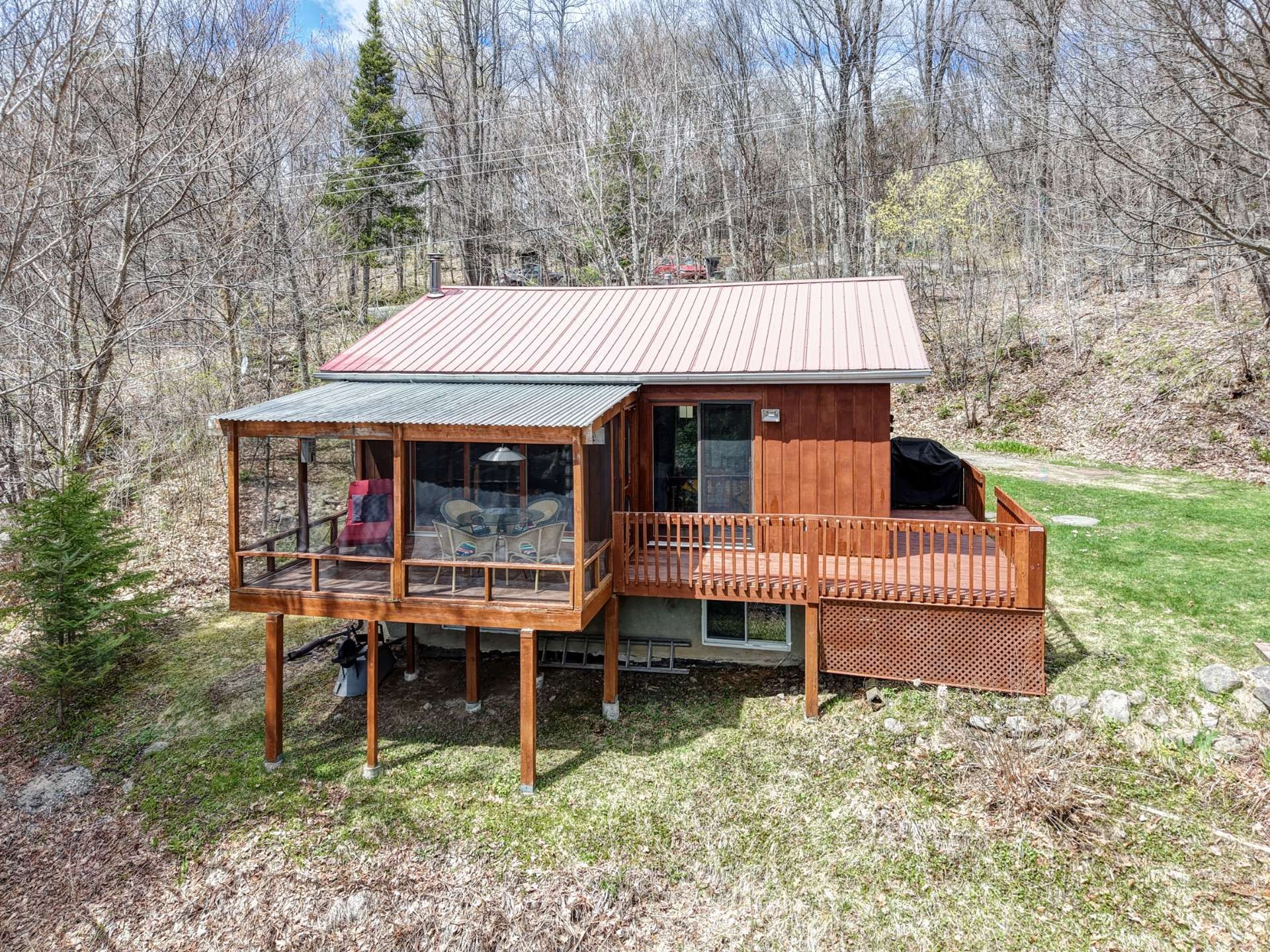 Front of Structure - 111 Ch. Du Lac-Munich O., Montcalm, QC