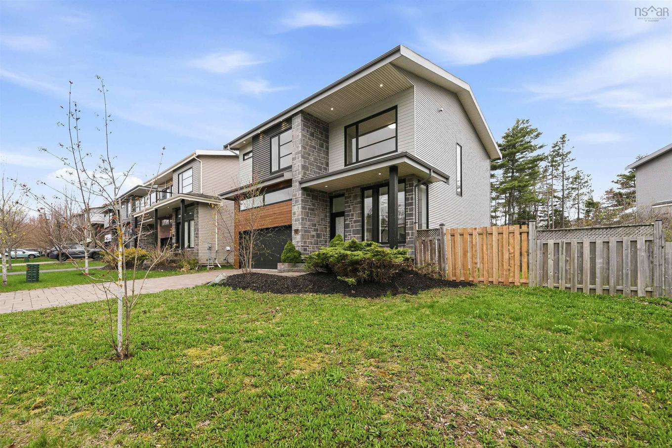 167 Amesbury Gate, Halifax, NS
