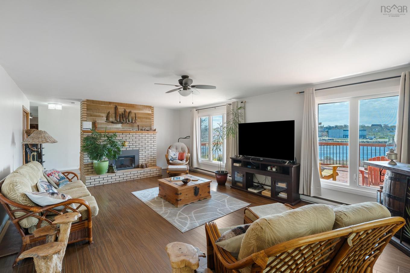 18-20 Harbourview Drive, Yarmouth, NS